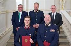 Zwei Polizisten als Lebensretter in gefährlicher Situation