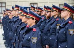Ein feierlicher Akt für junge Polizistinnen und Polizisten