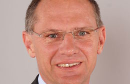 Karl Nehammer wird Bundeskanzler, Gerhard Karner folgt als Innenminister